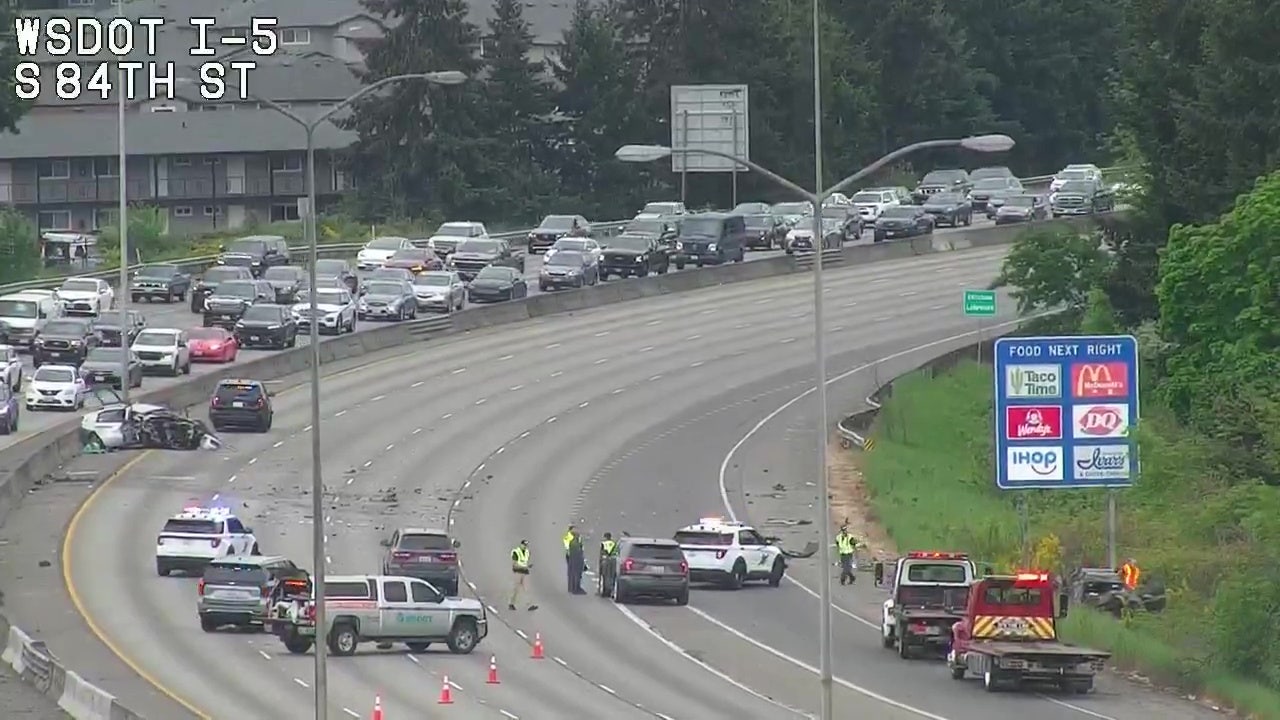 Arrest made, 4 injured by wrong-way DUI crash shutting down I-5 south ...