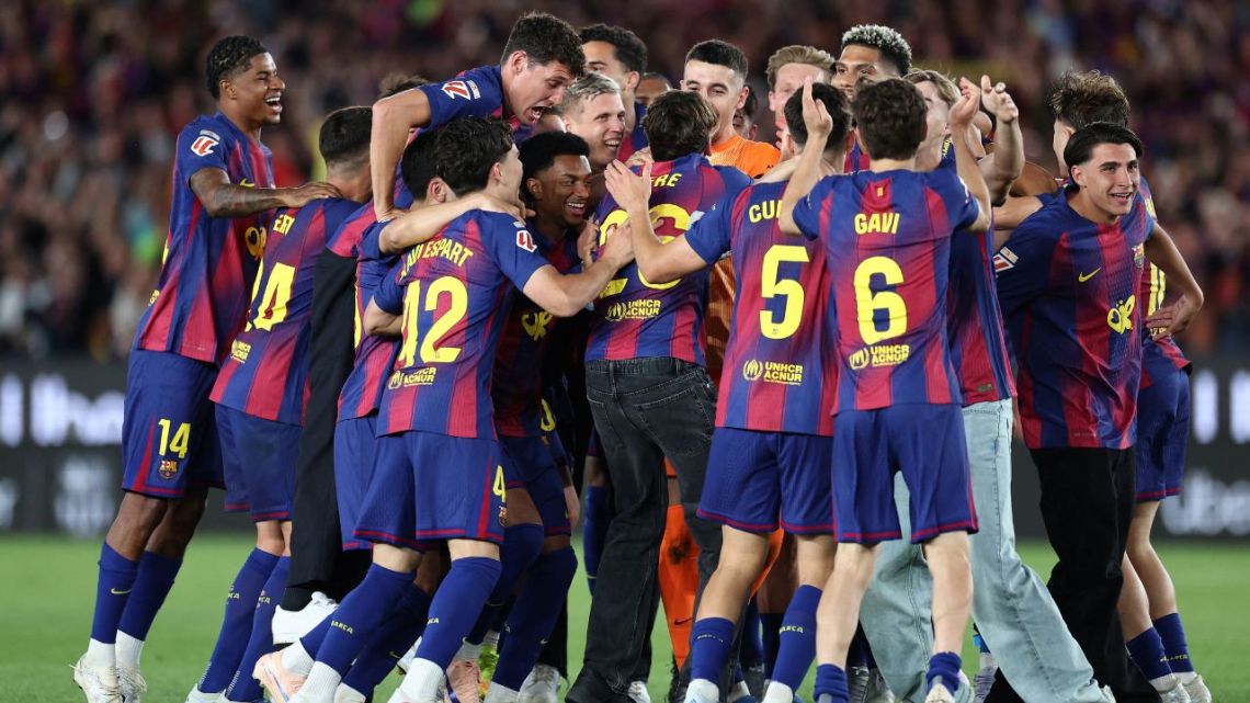 Barcelona gritó campeón en el Clásico: 2-0 al Real Madrid y fiesta ...