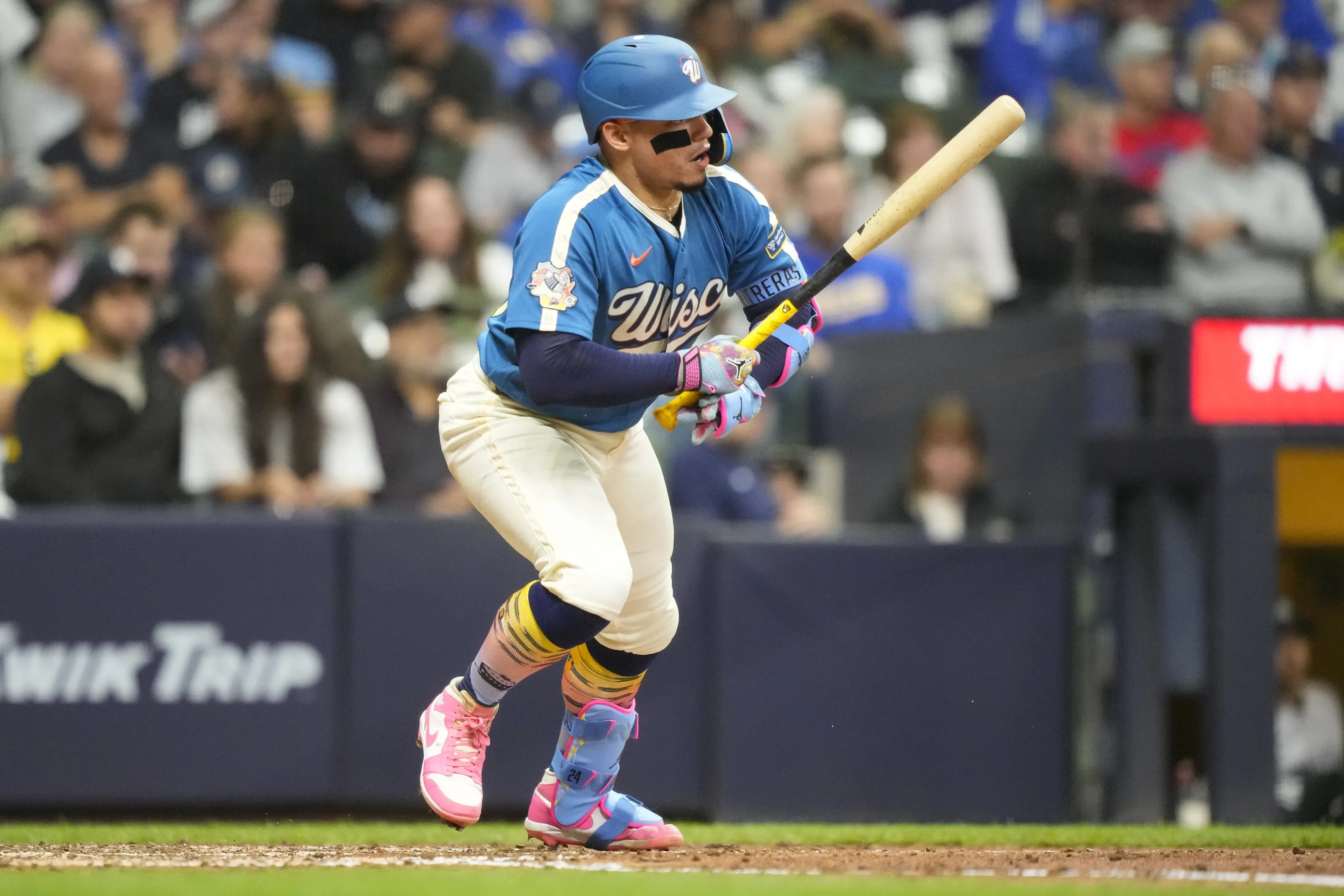 Brewers walk off Yankees in extras on William Contreras sacrifice fly