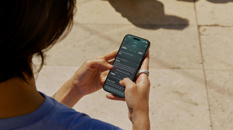 What does the red light mean on your Oura ring?