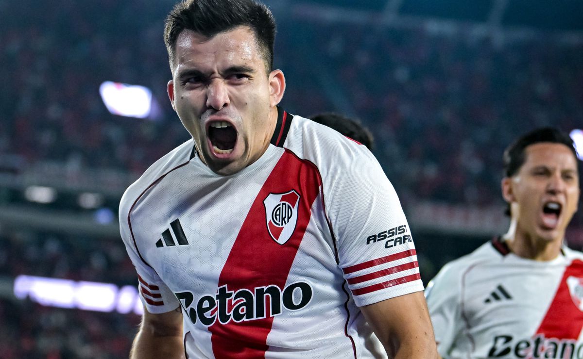 En un partidazo, River venció a San Lorenzo por penales y avanzó a ...