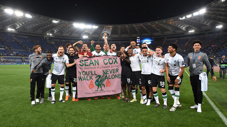 Sean Cox attended Saturday’s match, gifted Salah GAA jersey