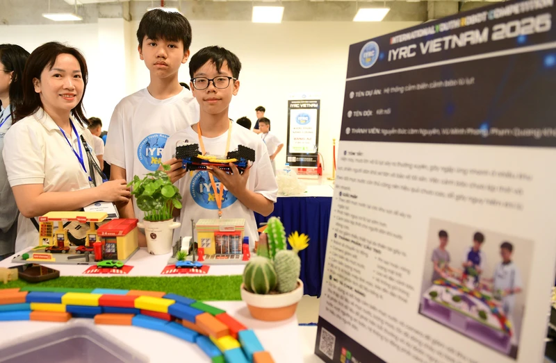 Hậu phương ‘tiếp lửa’ giấc mơ thiết kế sáng tạo tại VSAR 2025 – 2026