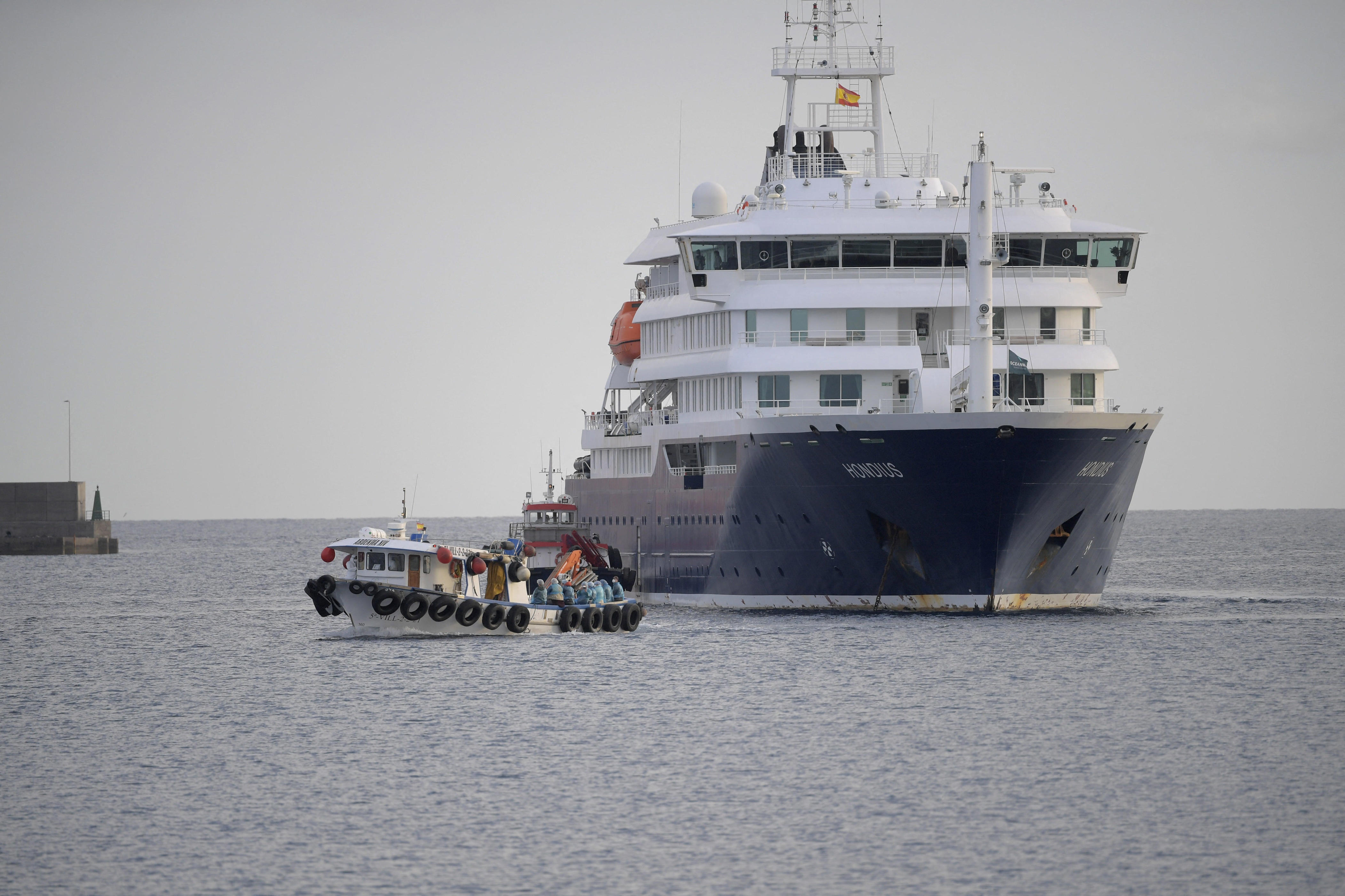 US passengers depart the stricken MV Hondius to quarantine in Nebraska