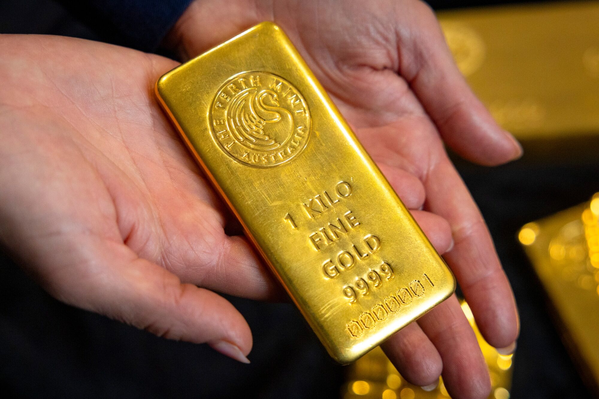 Gold gains as traders assess latest setbacks in US-Iran talks
