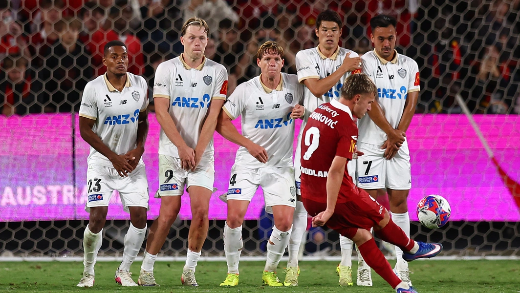 Auckland and Adelaide draw in semi-final first leg