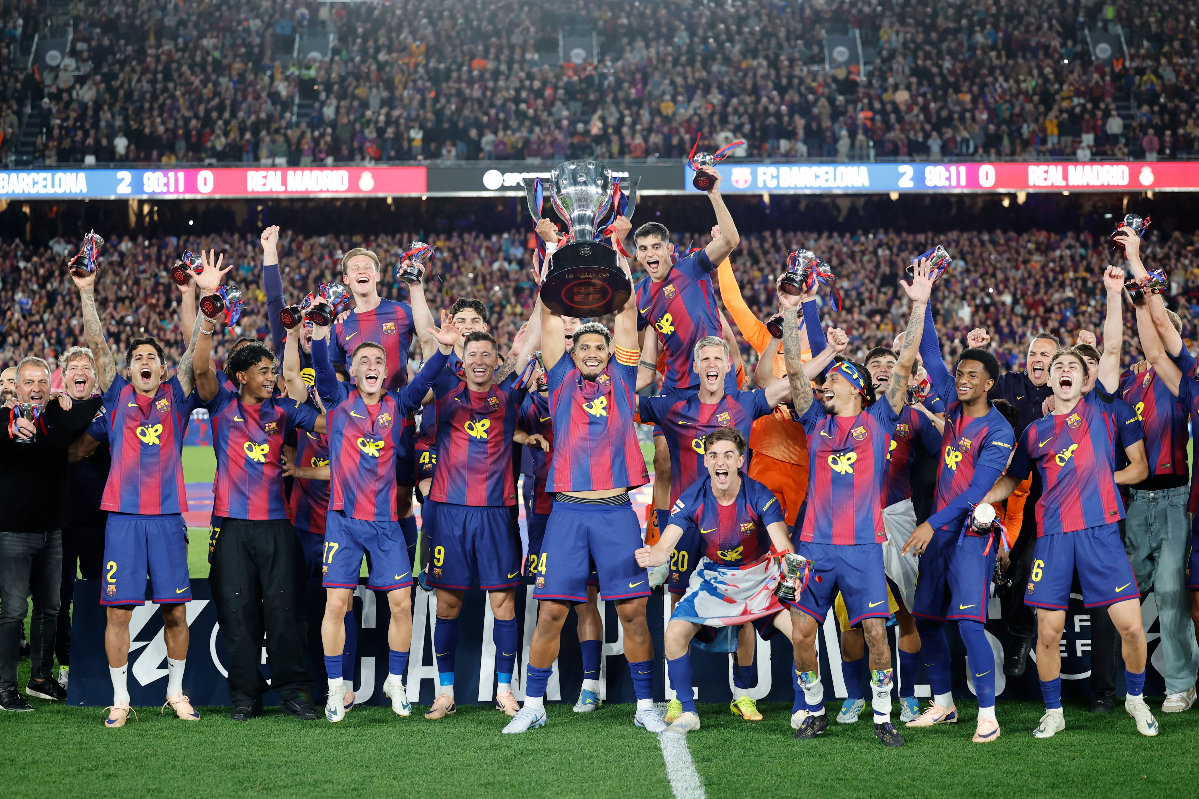 El Barça se da prisa por ganar la Liga y anula al Madrid en el clásico