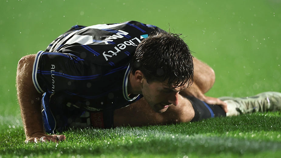 Auckland and Adelaide draw in semi-final first leg