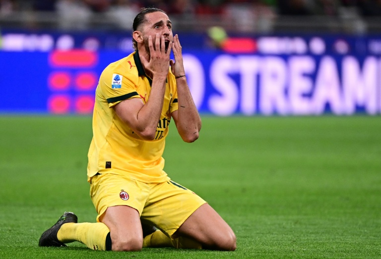 AC Milan se complica el pase a Champions, Fiorentina seguirá en la Serie A