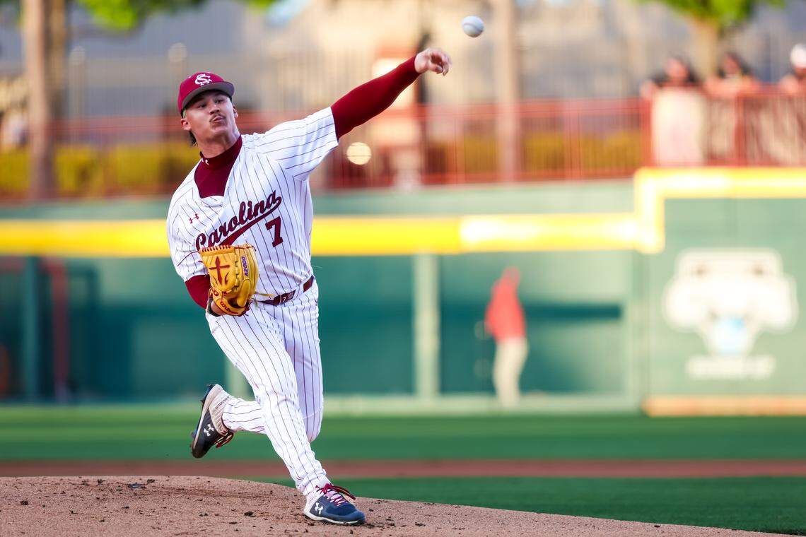 Alabama sweeps Gamecocks. Slumping South Carolina's skid reaches 8 ...