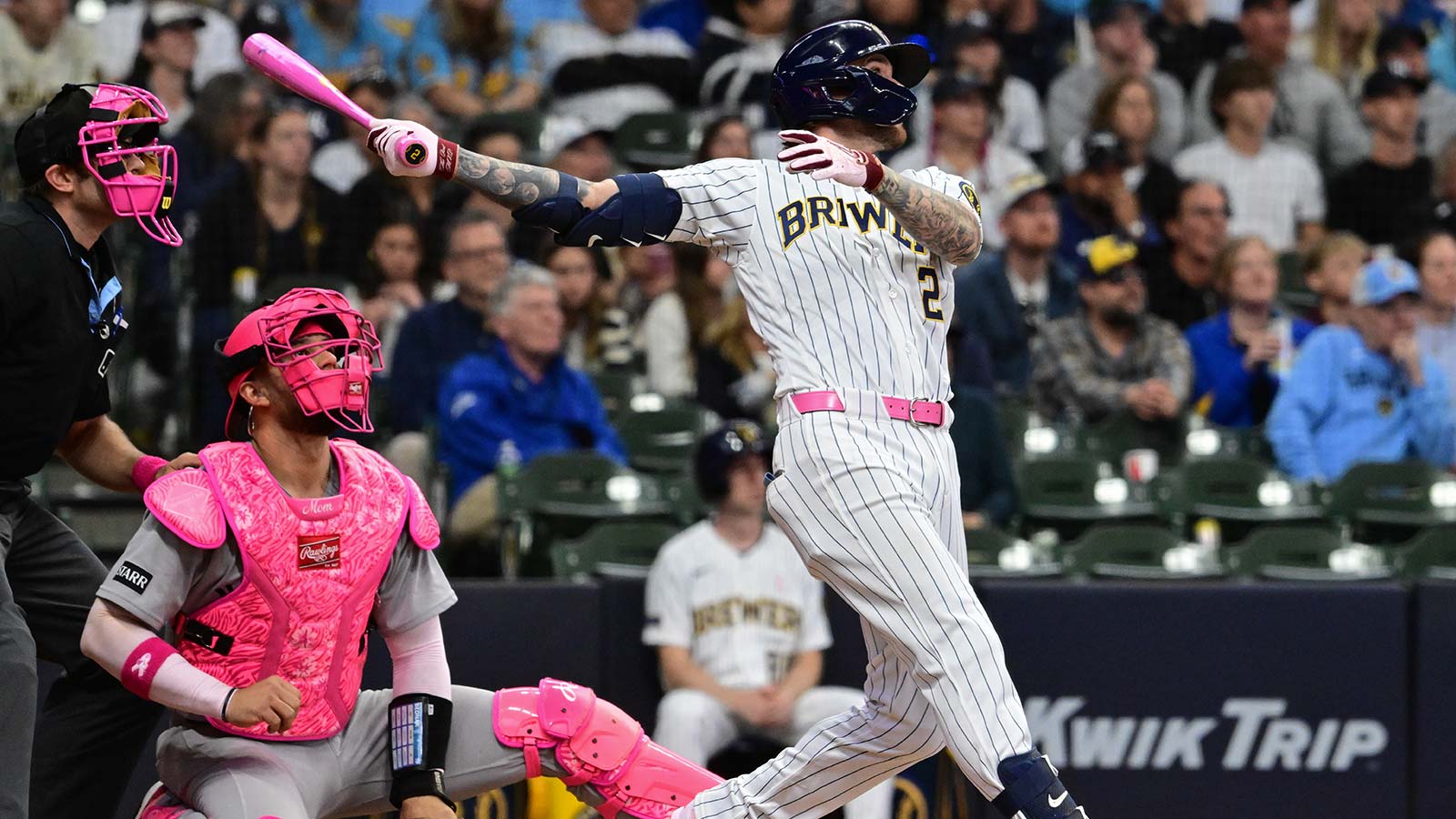 Brewers’ Brice Turang launches walk-off homer to beat Yankees in extra ...