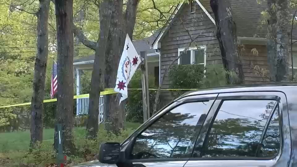 Police fatally shoot man on Long Island accused of stabbing his ...