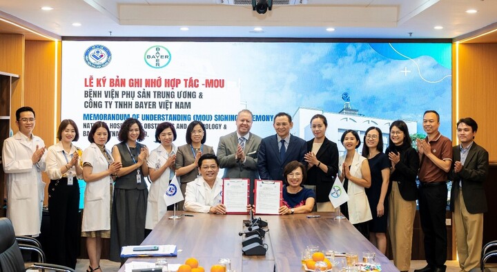 Bệnh viện Phụ sản Trung ương và Bayer hợp tác nâng cao chăm sóc sức khỏe phụ nữ