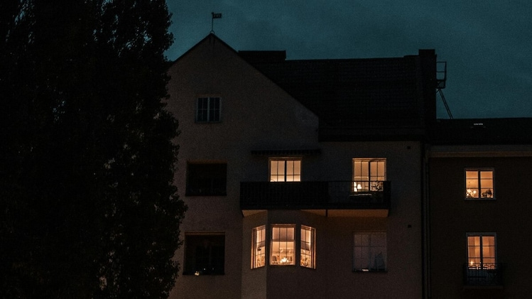 'Emptied all my savings': Amazon techie compares UK home-buying ease ...