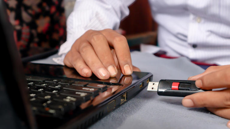 Why USB-C ports aren't color-coded (but USB-A ports are)