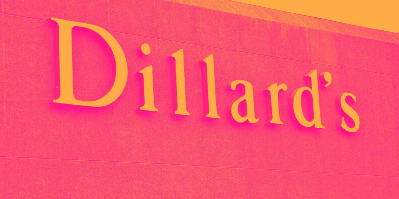 3 reasons to avoid DDS and 1 stock to buy instead
