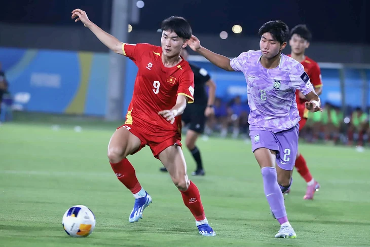Chuyên gia Phan Anh Tú: Thể lực, tâm lý yếu khiến U17 Việt Nam sụp đổ