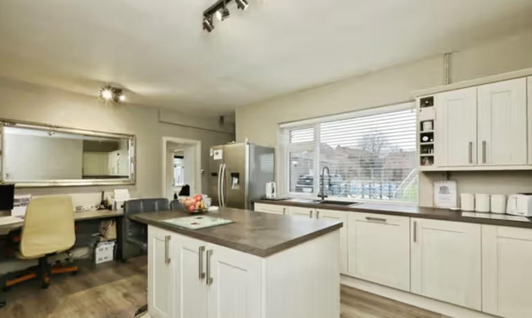 Four bedroom detached bungalow in Doncaster for £350,000 with large ...