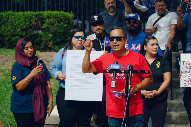 Texas took their licenses. Now these immigrant truckers face lost ...