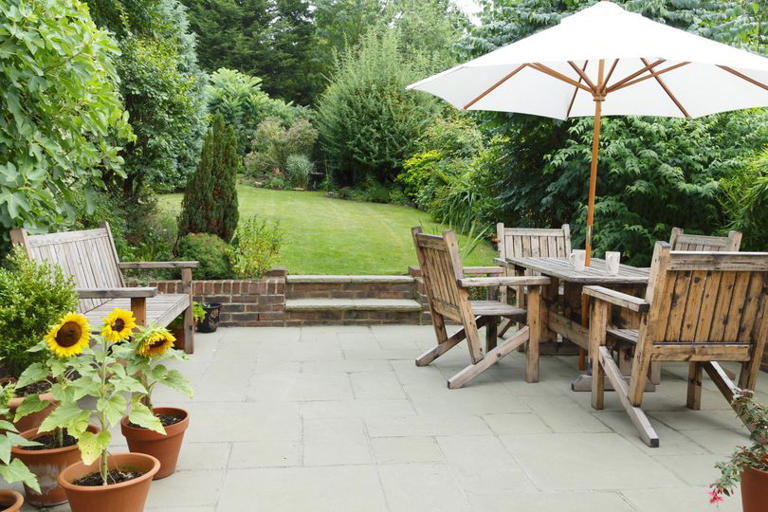 Remove stubborn black patio stains using 1 common ingredient as a ...