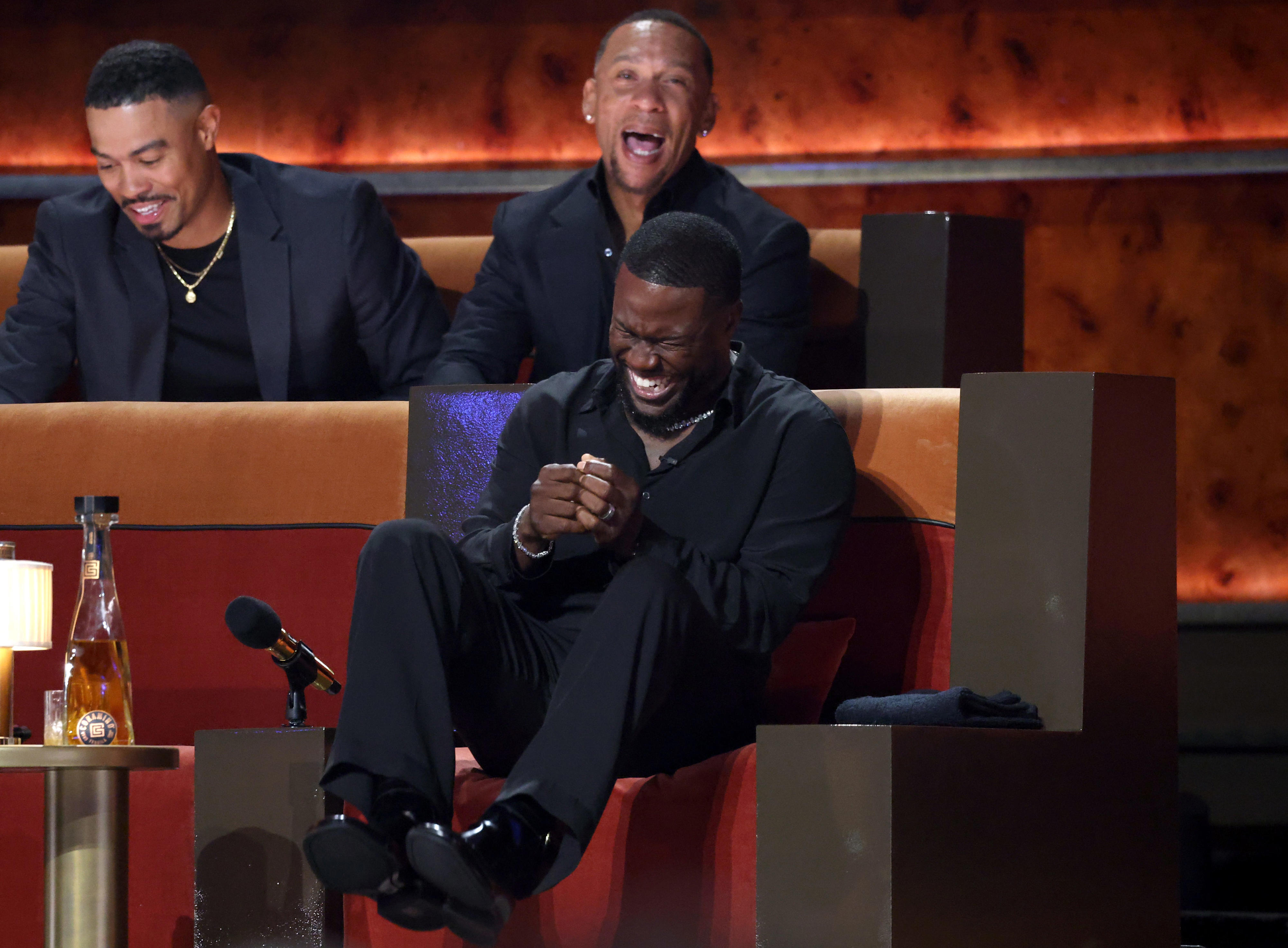Chelsea Handler, The Rock lead Hart burns at roast of Kevin Hart