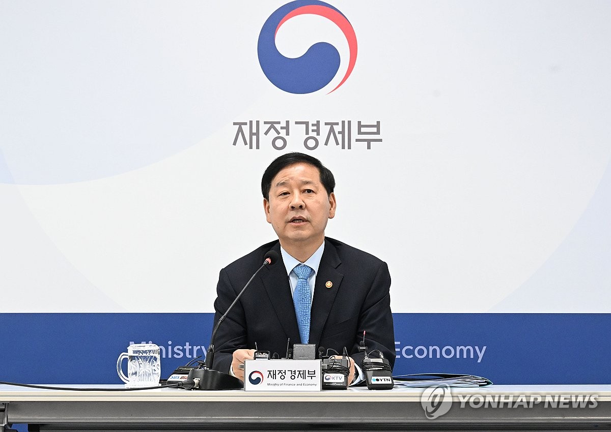 (LEAD) Price caps on fuel products to remain in place for some time ...