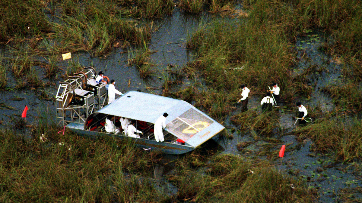 Crash of ValuJet Flight 592 in the Everglades near Miami remembered 30 ...