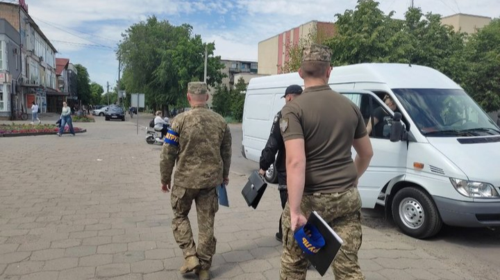 Ukraine discusses major reform of military enlistment offices amid ...