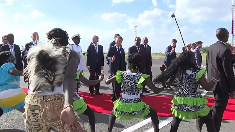 Macron dances to 'Hakuna Matata' during welcome ceremony in Kenya