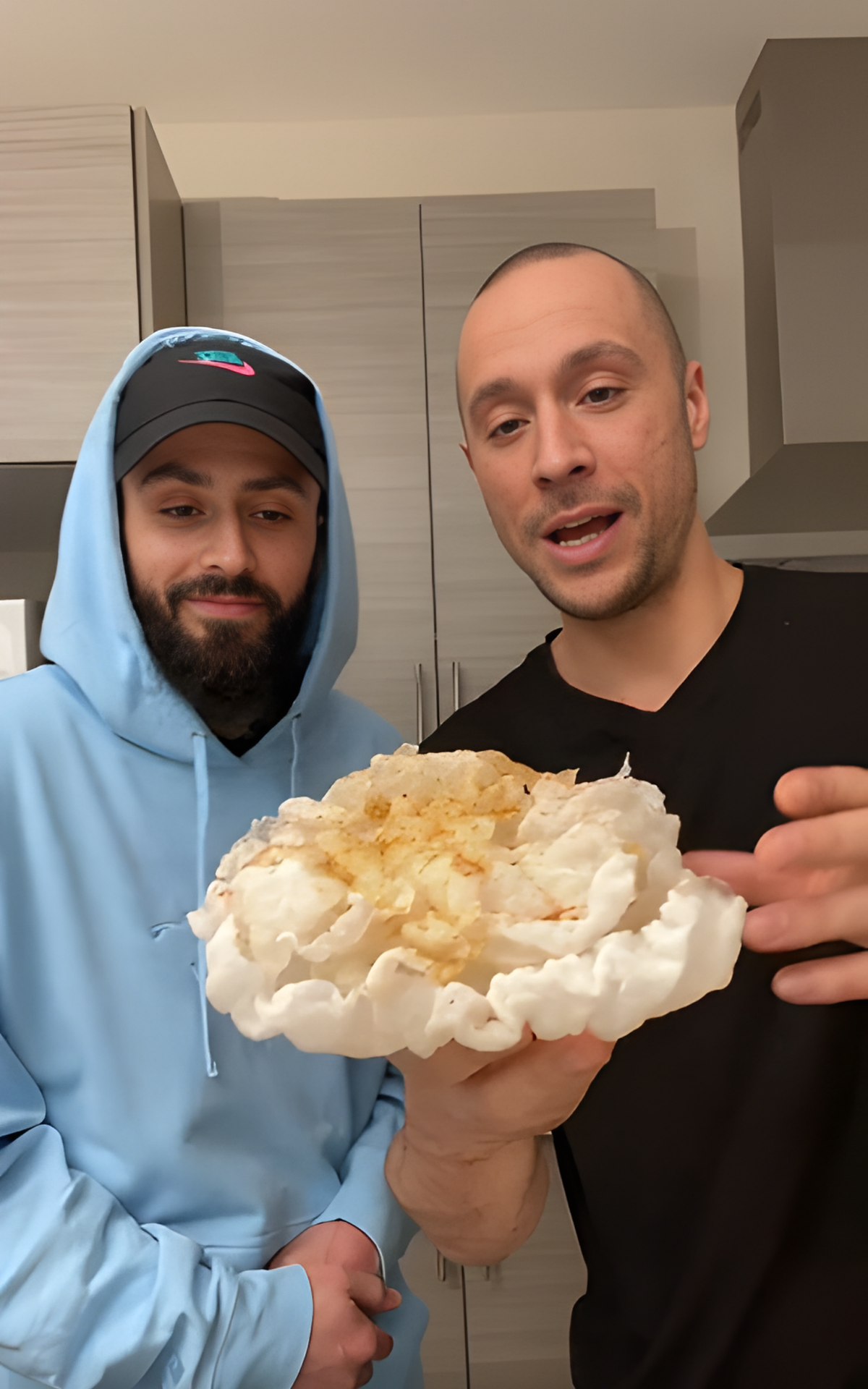 How deep fried rice paper transforms snacks into crispy light bites