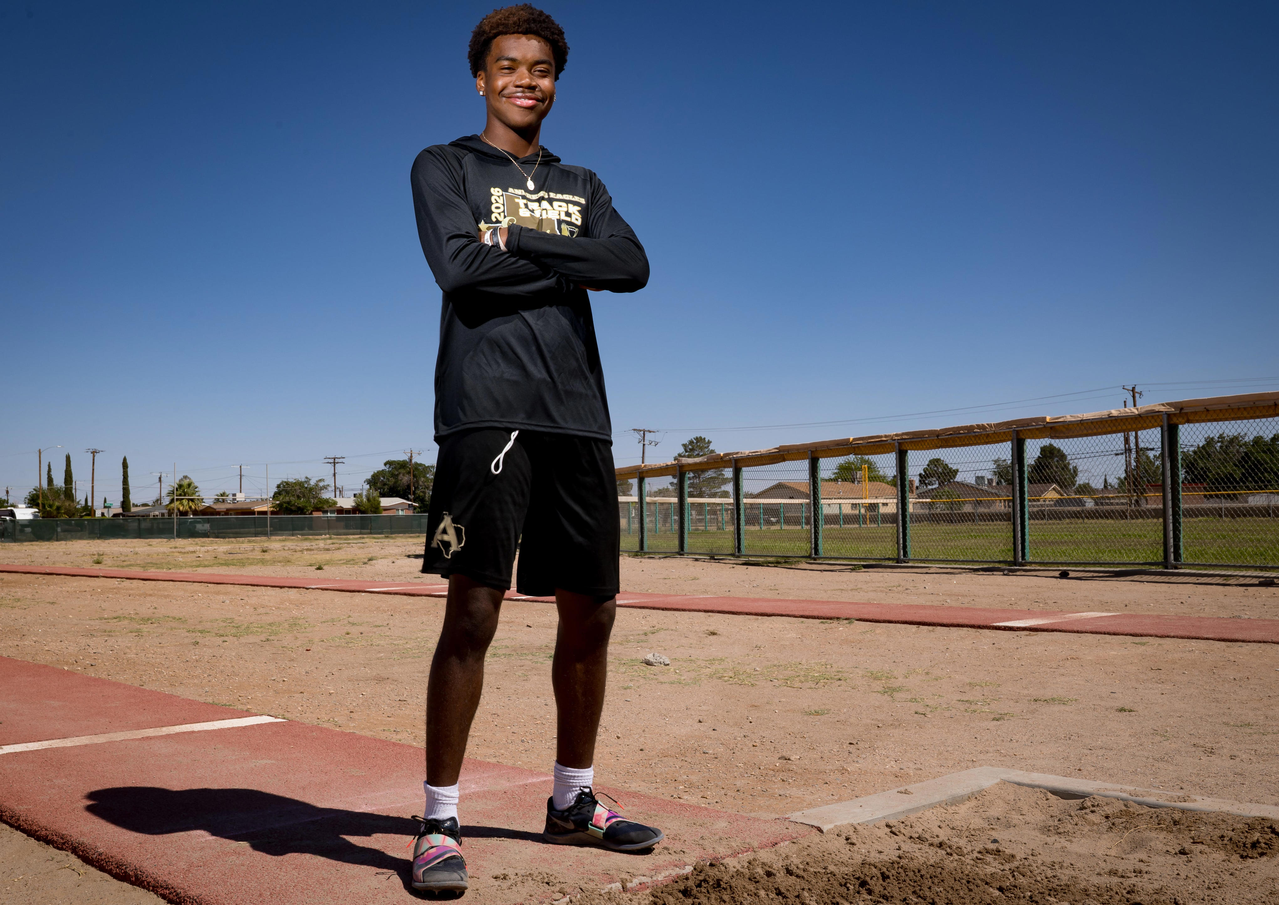Jordan Owens overcomes adversity to charge to state for Andress track