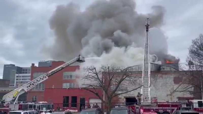 Buffalo firefighter dies battling downtown blaze