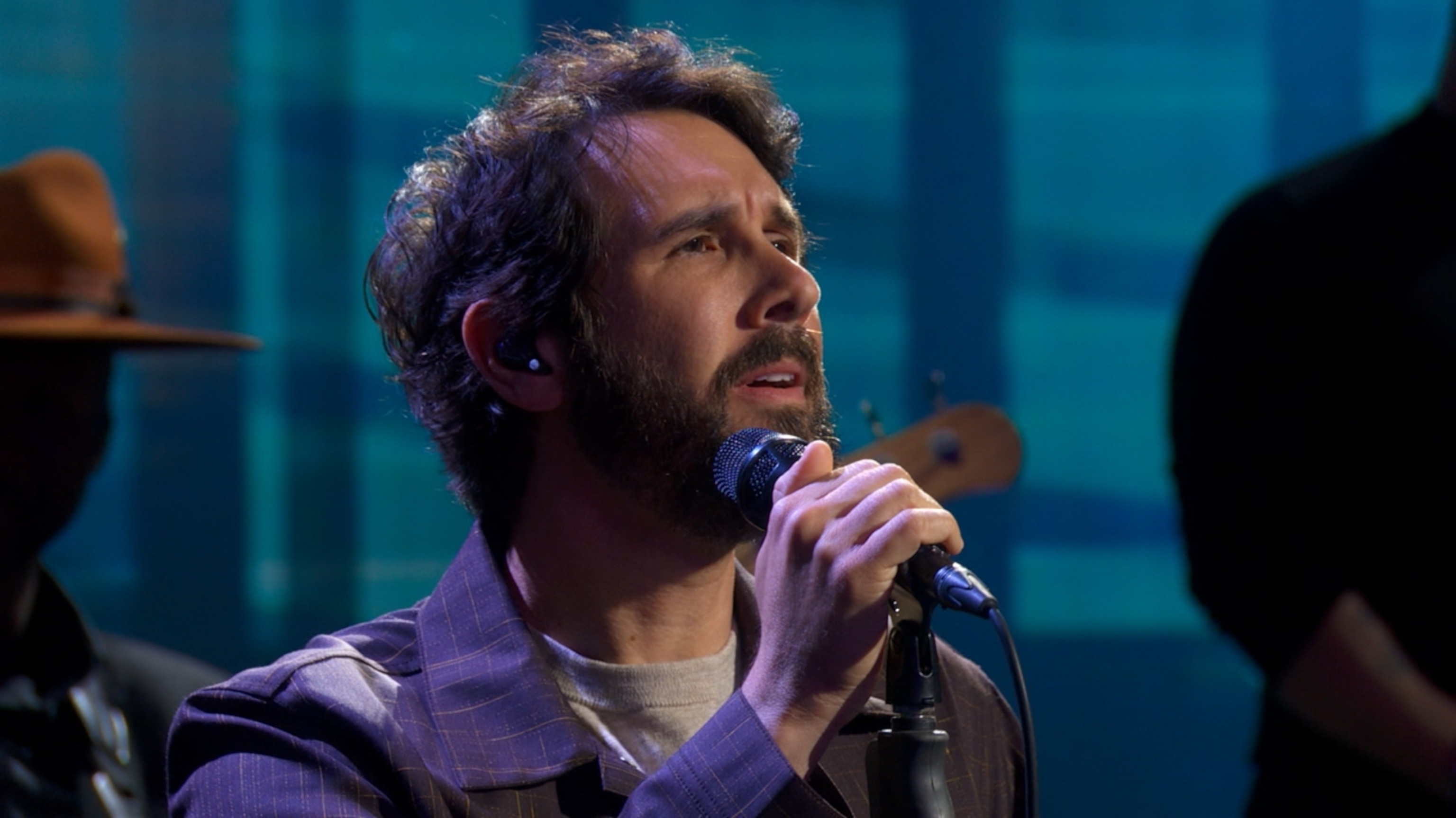 Josh Groban performs 'Skyfall' live on 'GMA'