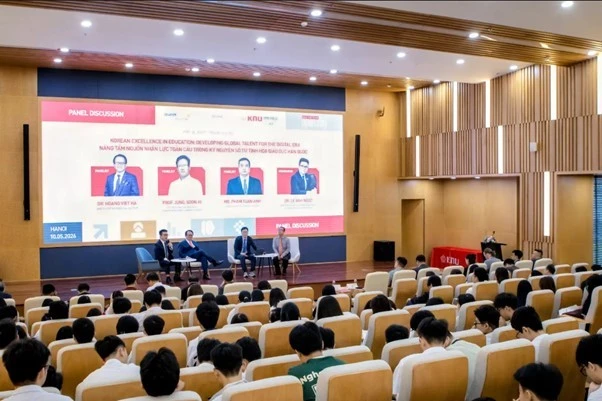 KNU Vietnam tổ chức hội thảo về nguồn nhân lực công nghệ trong kỷ nguyên số