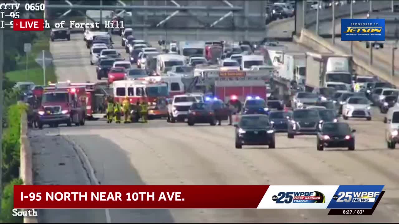 Crash blocks lanes on I-95 in Lake Worth Beach