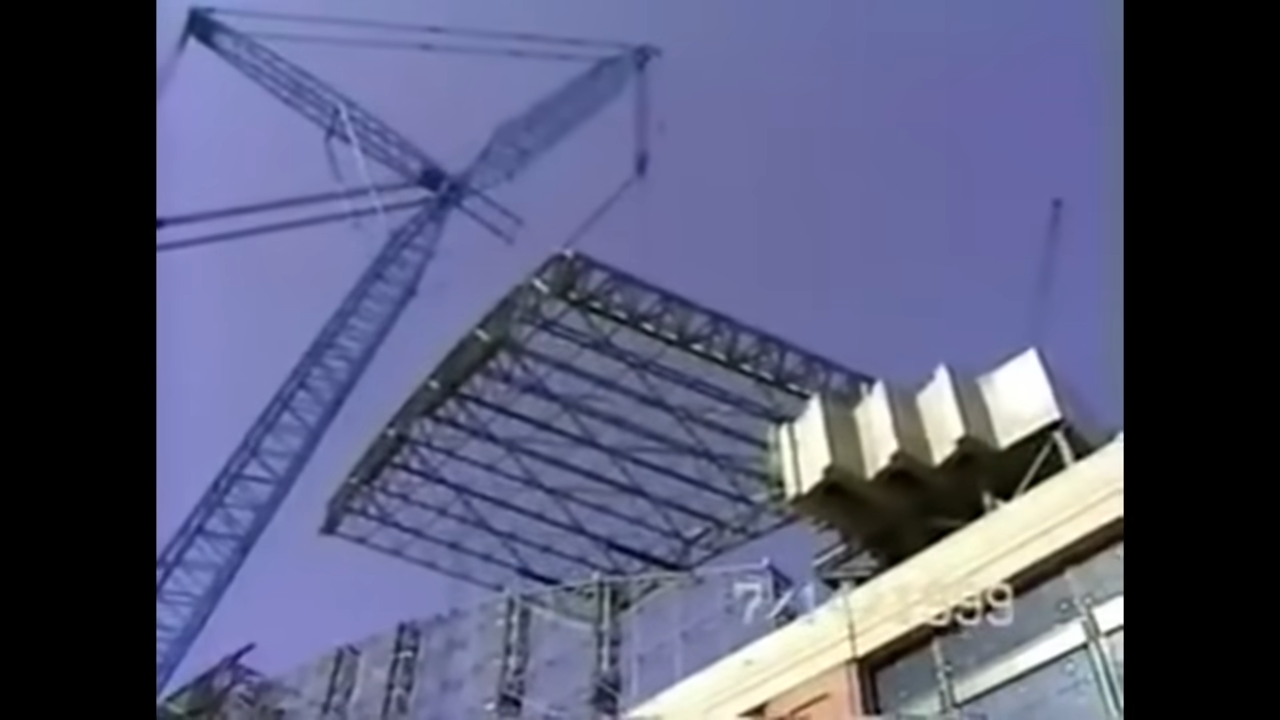They lifted in dangerous wind - seconds later, the crane collapsed