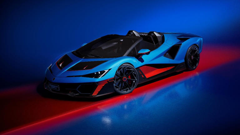 Lamborghini Fenomeno Roadster introduced as brand's most powerful drop-top