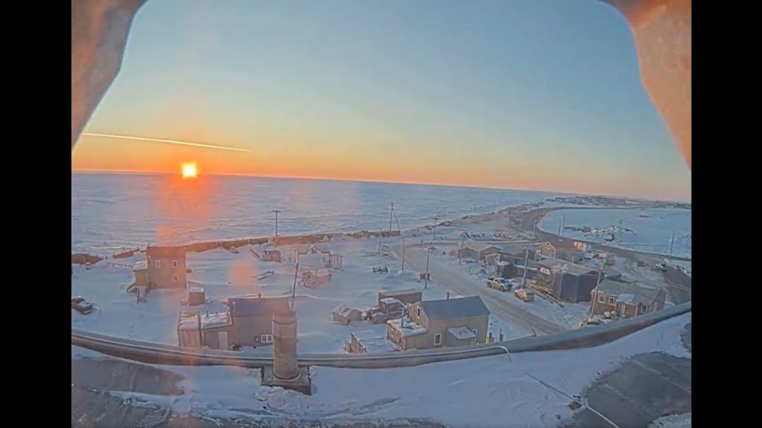 Midnight sun returns: Alaska's northernmost town begins 84 days of ...