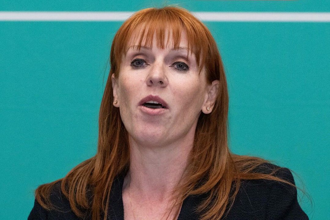 Rayner attacks Starmer as Labour revolt grows