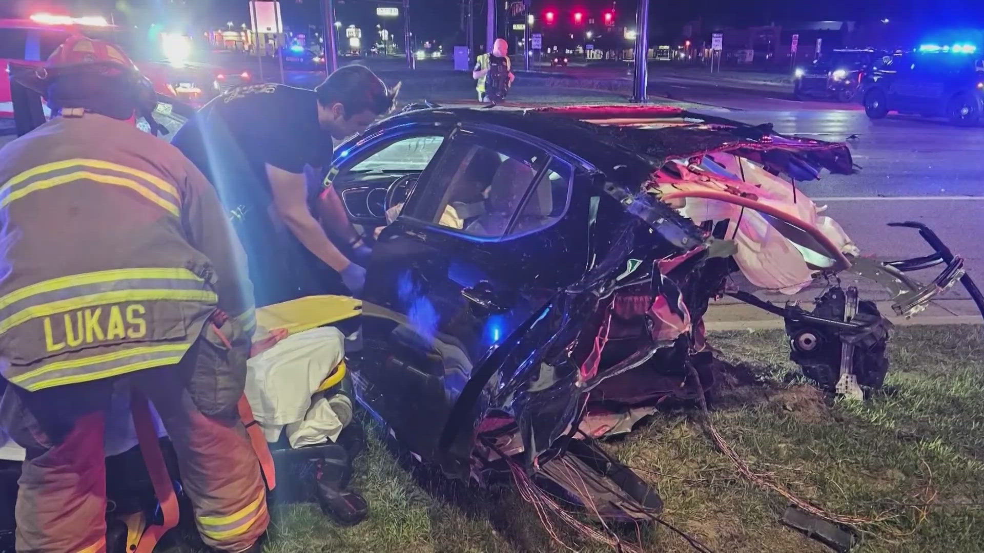 Michigan teen survives crash that split car in half