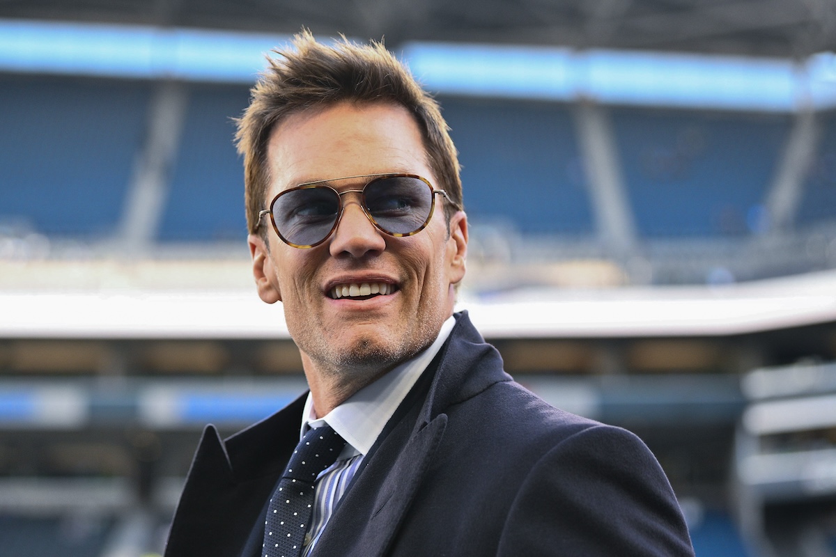 Tom Brady throws shade at Cowboys fans during Kevin Hart roast