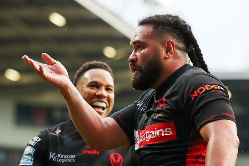 Ex-St Helens and Leeds Rhinos man hangs up his boots aged 34