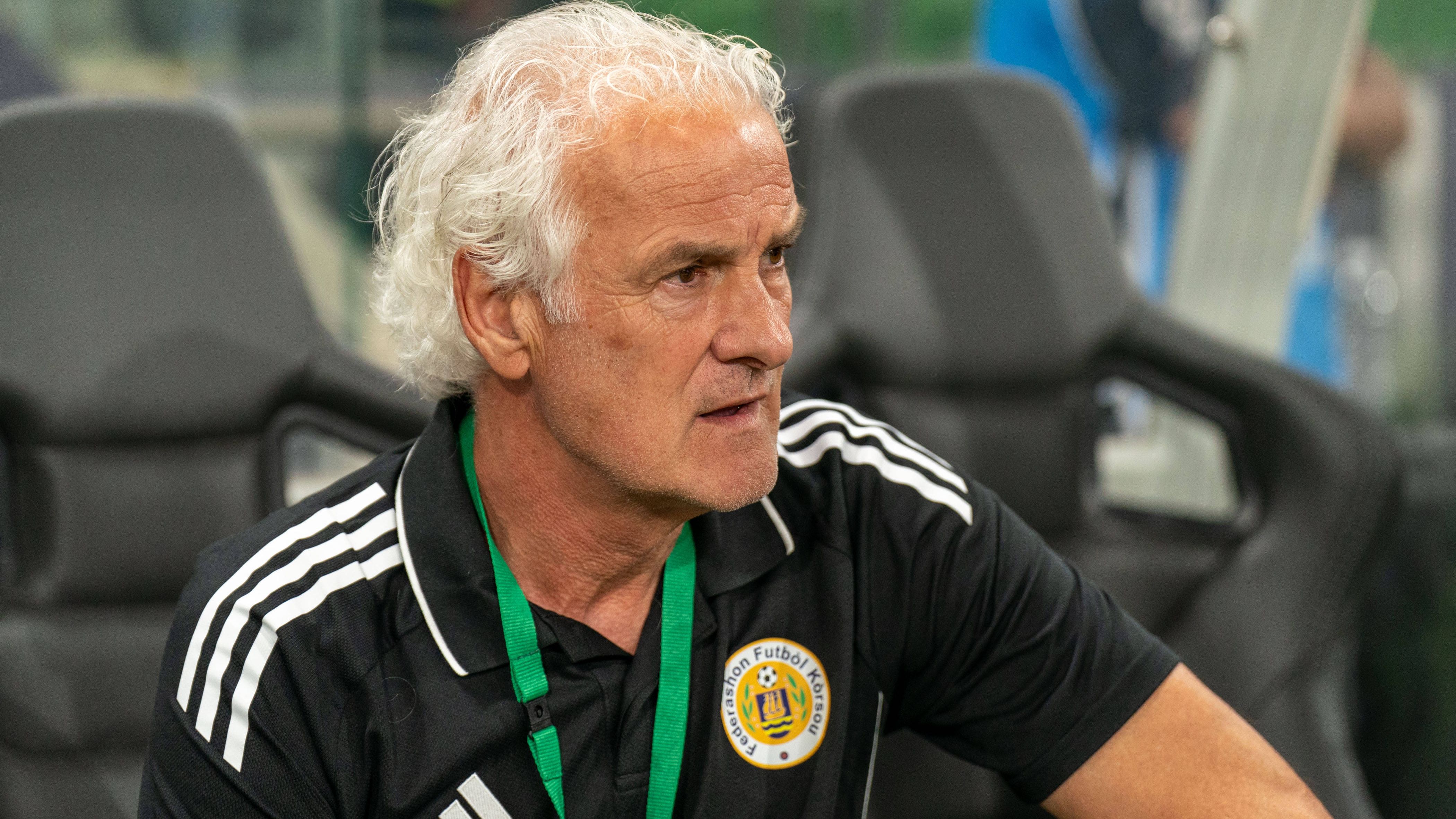 Totale chaos: Fred Rutten weg als bondscoach van Curaçao