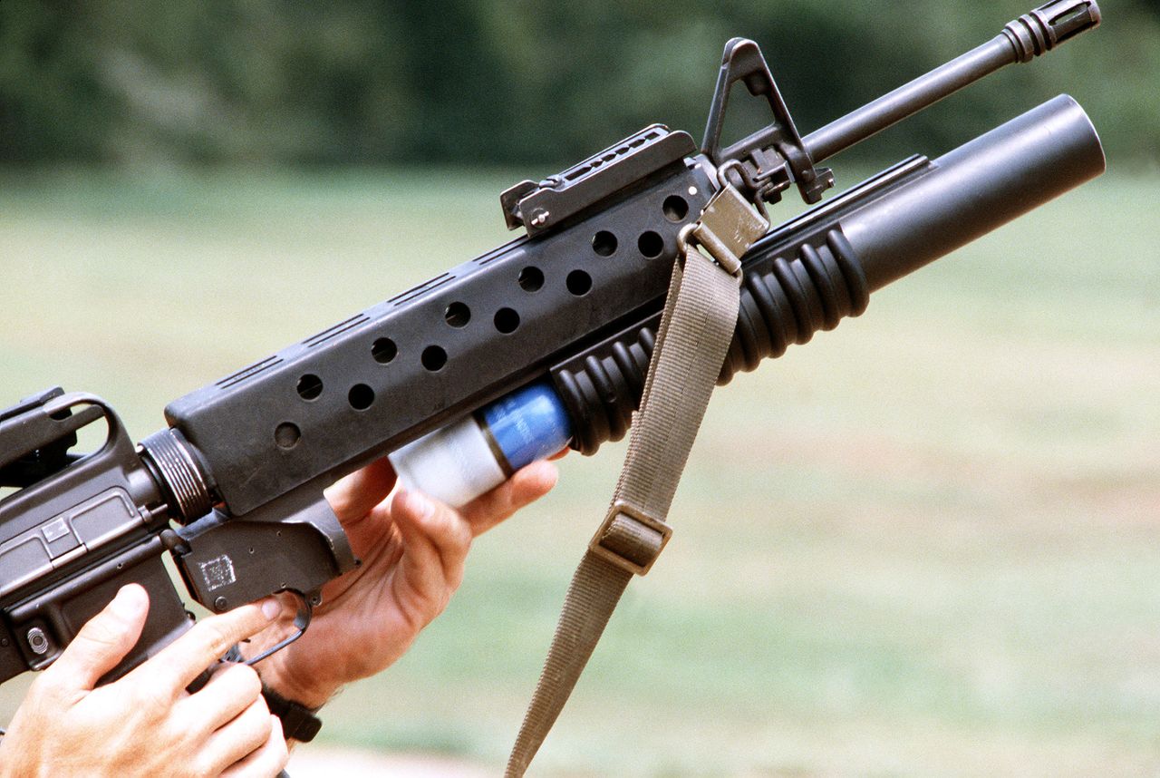 M16 vs. M4: Same DNA, very different animal