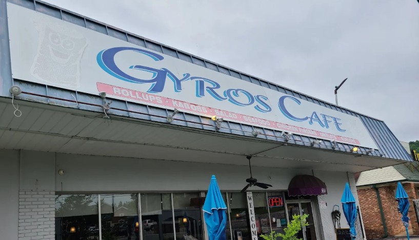 Firefighters respond to kitchen fire at Gyros Cafe in Center Point