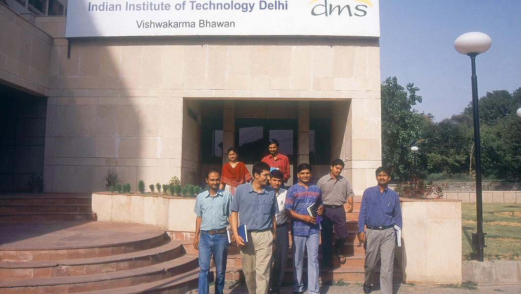 IIT Delhi hiring for senior and project manager roles till May 20