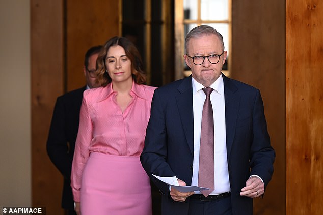 Pauline Hanson's offer to the Coalition that should have Anthony Albanese sweating under his collar