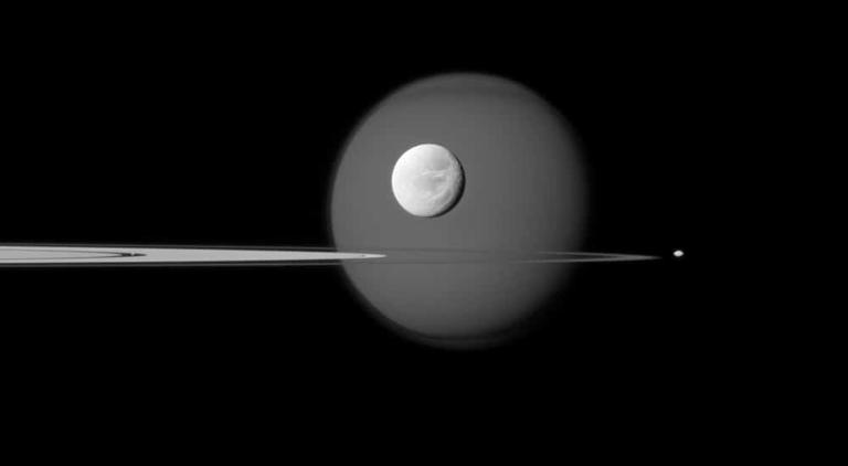 A lost moon once orbiting Saturn might have given birth to its icy rings