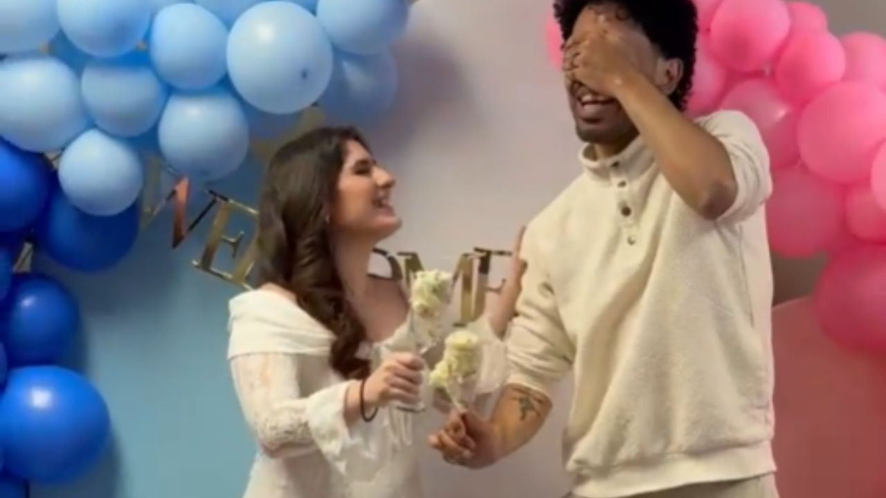 Parents-to-be reveal their baby's gender with blue cake filling and ...
