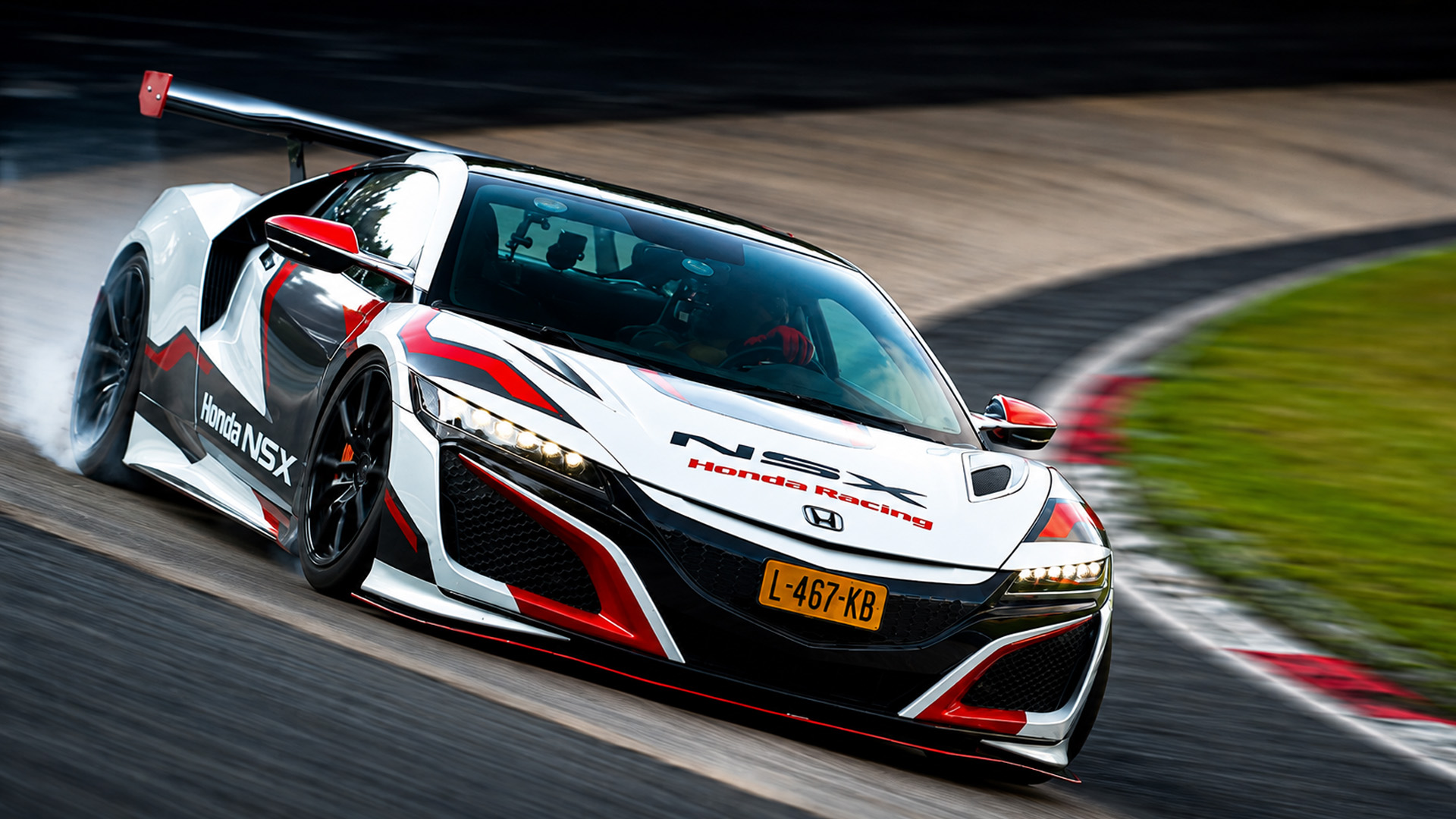 Honda NSX faces a tough circuit with brake problem